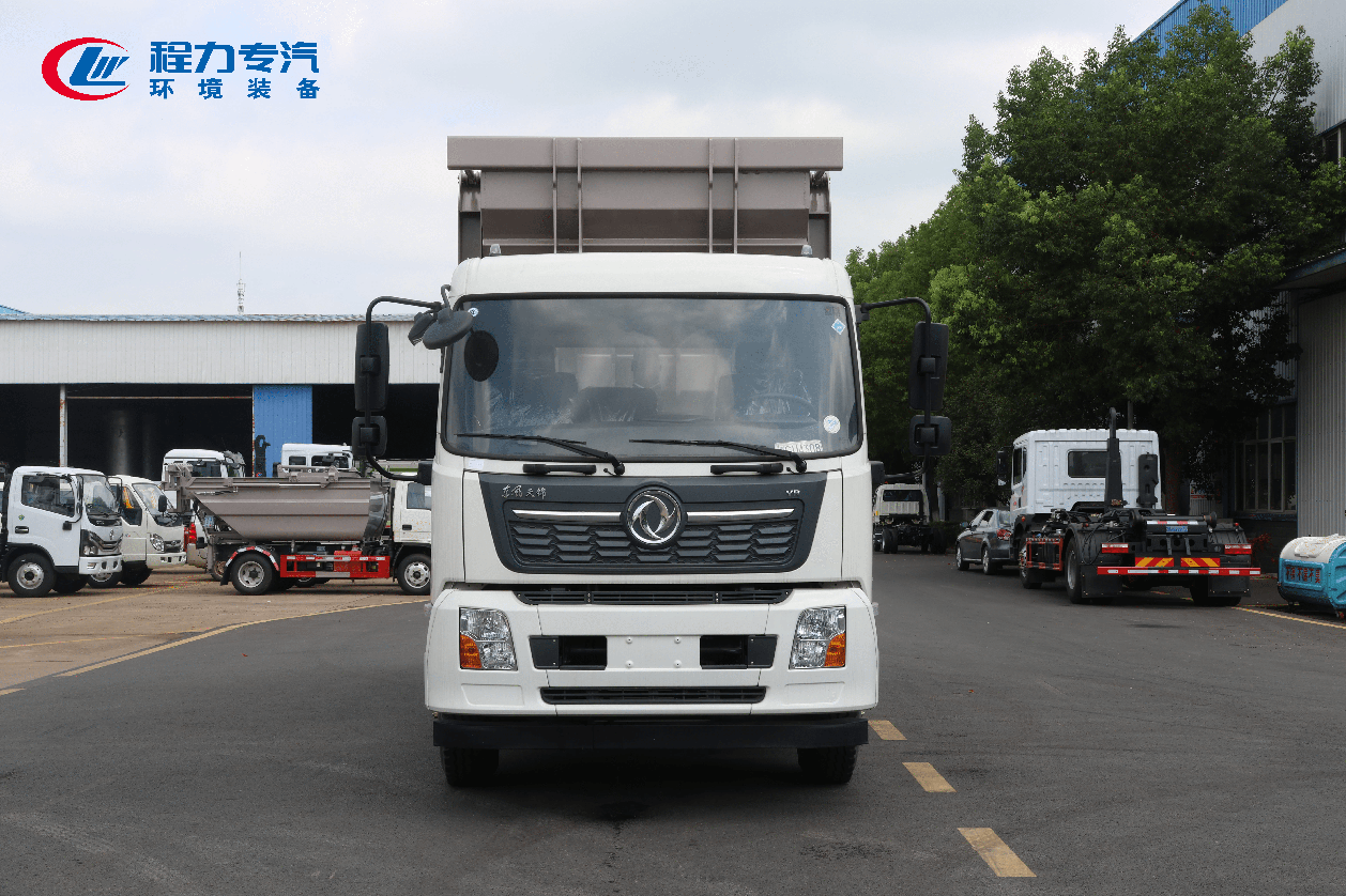東風天錦勾臂垃圾車
